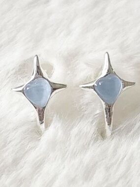 5/$15 🩷 MUST BUNDLE Sterling Silver Star Stud Earrings with Light Blue Gem